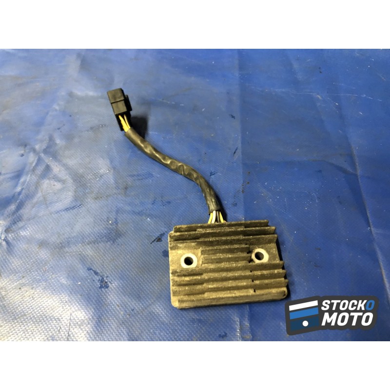 Regulateur de tension Kawasaki ER-5 N de 2001 à 2006.