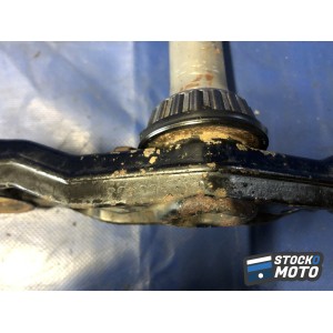 Te de fourche inférieur HONDA CBF 1000 de 2006 à 2012.