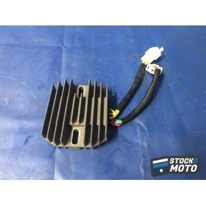 Régulateur de tension SUZUKI SV 650 S de 1999 à 2002. 