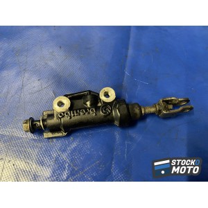 Maitre cylindre de frein arrière YAMAHA MT 07 de 2014 à 2017.