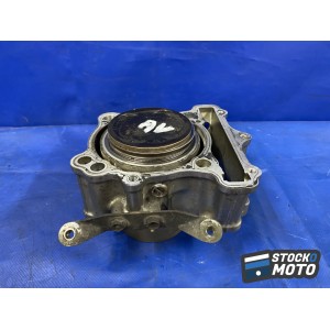 Cylindre piston avant