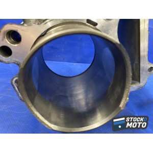 Cylindre piston avant