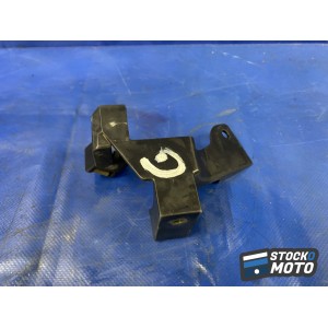 Support gauche YAMAHA FZ6 S de 2004 à 2006.