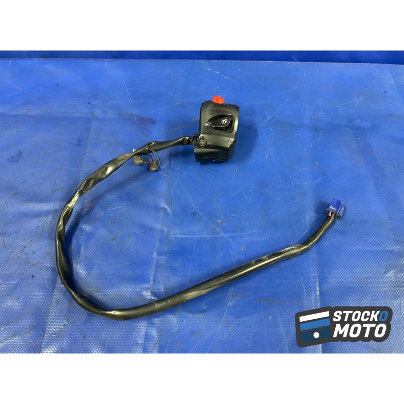 Commodo droit 5VX839750100 YAMAHA FZ6 S de 2004 à 2006.