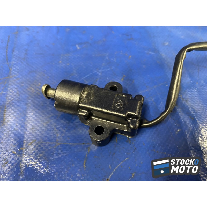 Contacteur de béquille latéral 5VS825666200 YAMAHA FZ6 S de 2004 à 2006.
