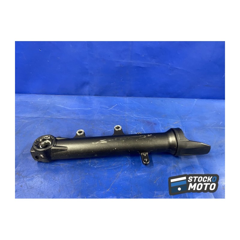 Foureau droit YAMAHA MT 07 de 2014 à 2017 1WS231360100.