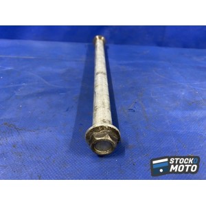 Axe de roue arriere 