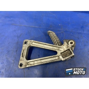 Platine repose pied passager droite 