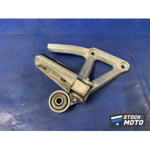 Platine repose pied passager droite 