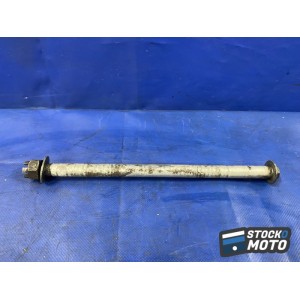 Axe de roue arriere 
