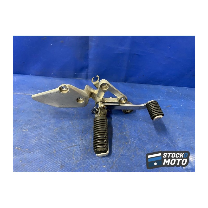 Platine repose pied droite 
