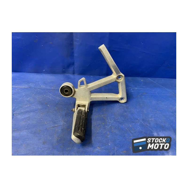 Platine repose pied passager droite 