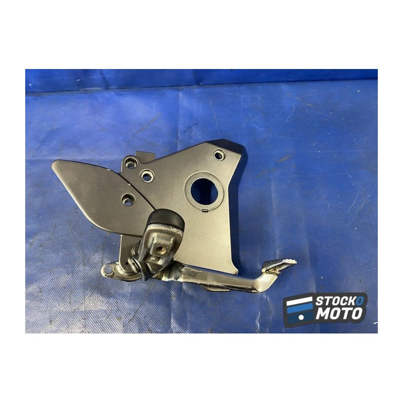 Platine repose pied droite 
