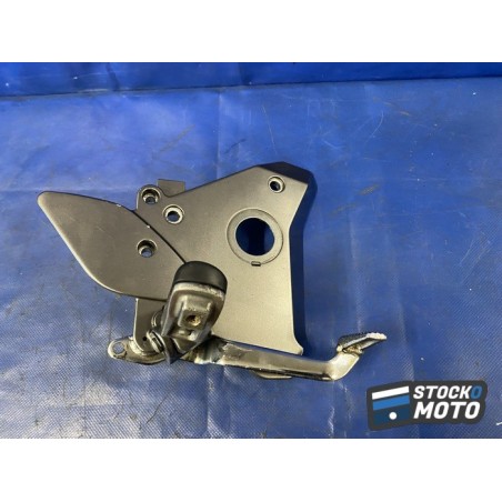 Platine repose pied droite 