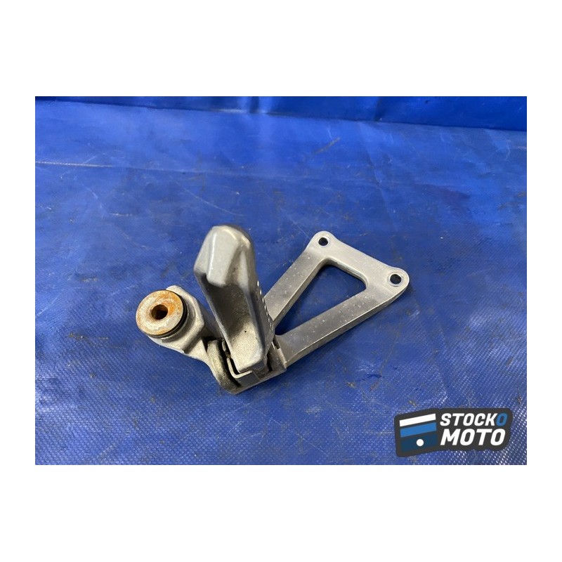 Platine repose pied passager droite 