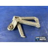 Platine repose pied passager droite 