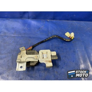 Regulateur de tension 