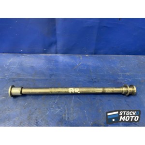 Axe de roue arriere 