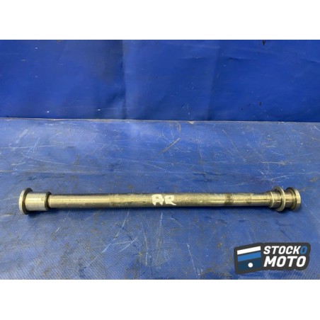Axe de roue arriere 