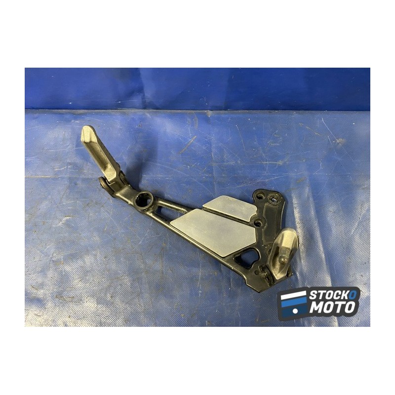 Platine repose pied droite 