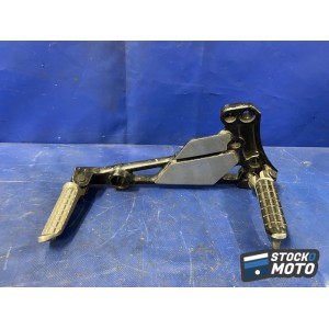 Platine repose pied droite 