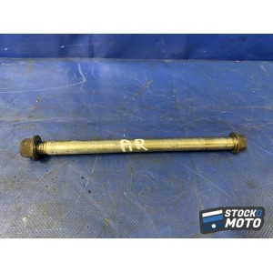 Axe de roue arriere 