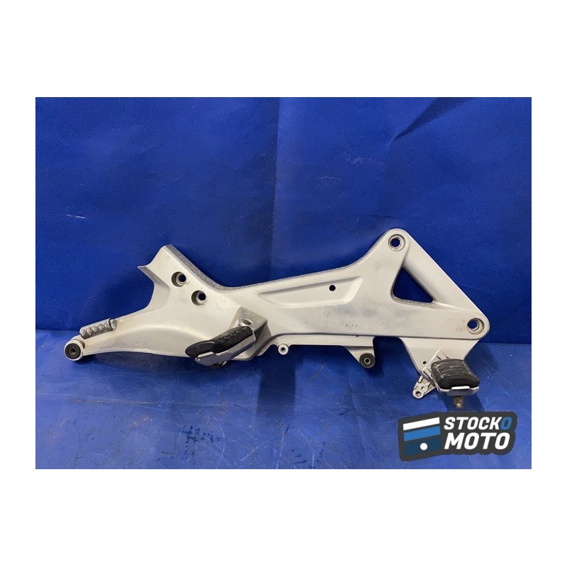 Platine repose pied droite 