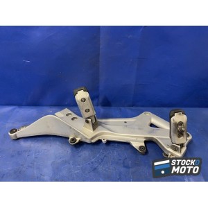 Platine repose pied droite 