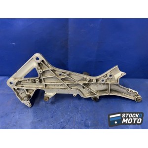Platine repose pied droite 