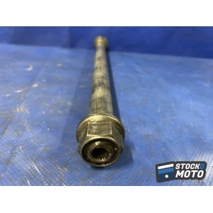 Axe de roue arriere 