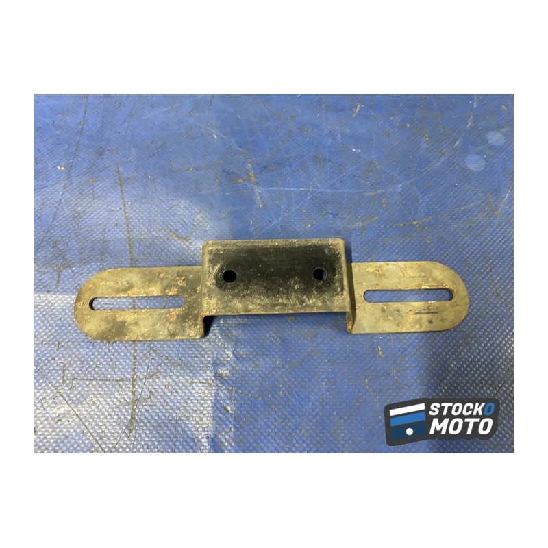 Support de plaque SUZUKI GSF 650 Bandit N de 2005 à 2006.