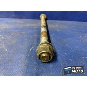 Axe de roue arriere 