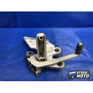 Platine repose pied droite YAMAHA FZ6 S de 2004 à 2006
