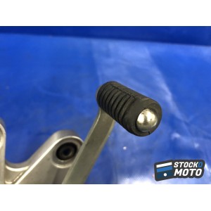 Platine repose pied droite YAMAHA FZ6 S de 2004 à 2006