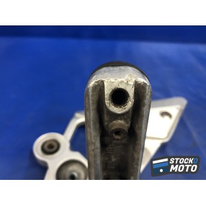Platine repose pied gauche YAMAHA FZ6 S de 2004 à 2006