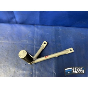 Platine repose pied passager droite 