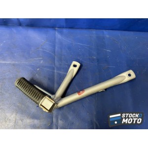 Platine repose pied passager droite 