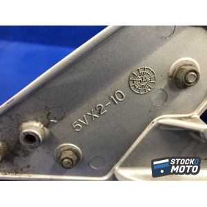 Platine repose pied gauche YAMAHA FZ6 S de 2004 à 2006