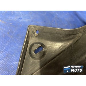 Cache plastique intérieur de tête de fourche gauche 