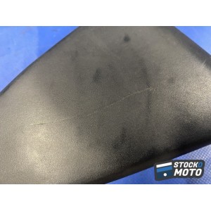 Cache rampe de carburateur droit 