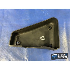 Cache rampe de carburateur droit 