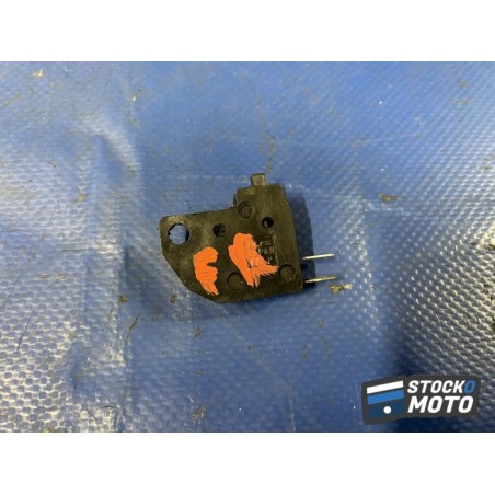 Contacteur de frein avant 