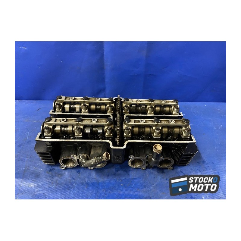 Culasse avec arbre a came 