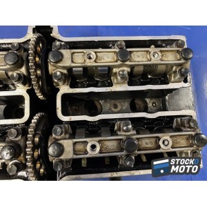 Culasse avec arbre a came 