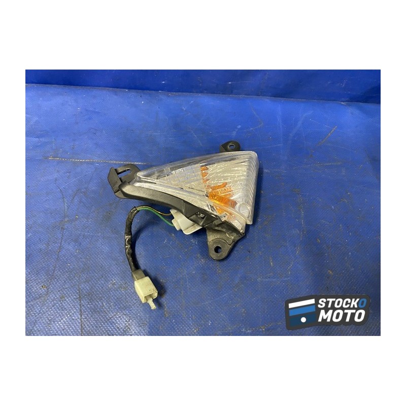 Clignotant avant droit 