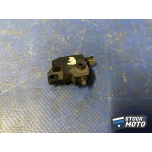 Contacteur de frein avant 