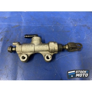 Maitre cylindre de frein arriere 