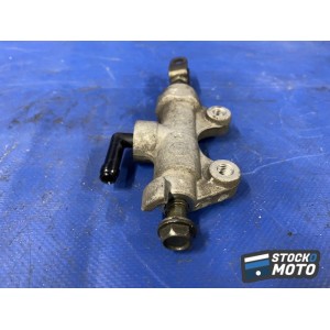 Maitre cylindre de frein arriere 