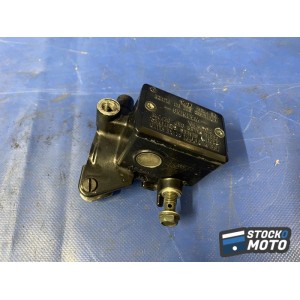 Maitre cylindre de frein avant 