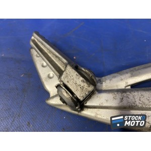 Platine repose pied droite 